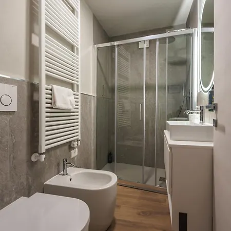 Lift Hotel